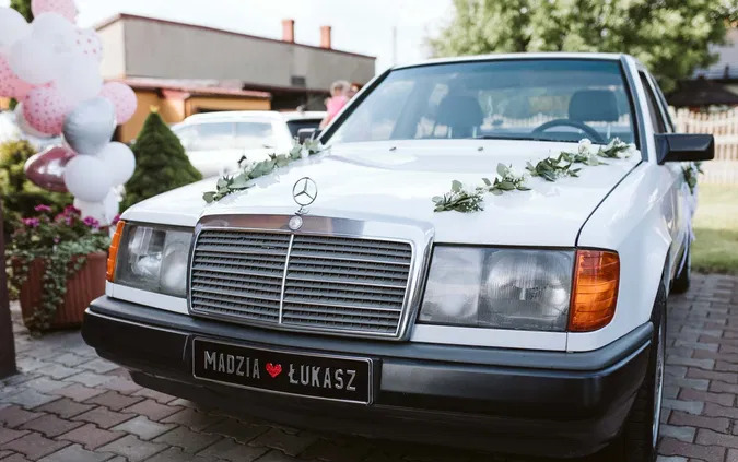 olecko Mercedes-Benz Klasa E cena 11500 przebieg: 348920, rok produkcji 1988 z Olecko